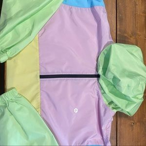 Lightweight windbreaker type hoodie